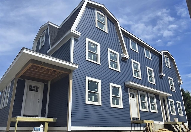 9 Swan St Unit 3, Beverly, MA 01915 - townhome / multi-family property with a gambrel roof