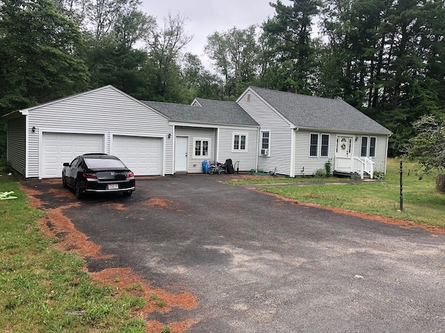 view of front of house featuring a front yard