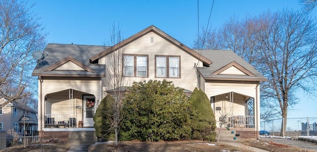 view of front of property featuring a porch