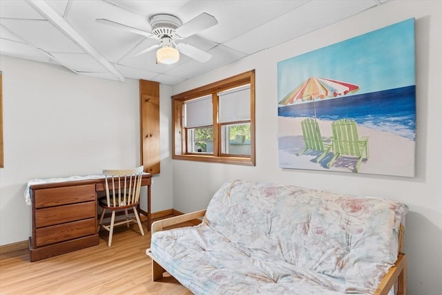 492 N End Blvd, Salisbury, MA 01952 - living area with wood finished floors and a ceiling fan