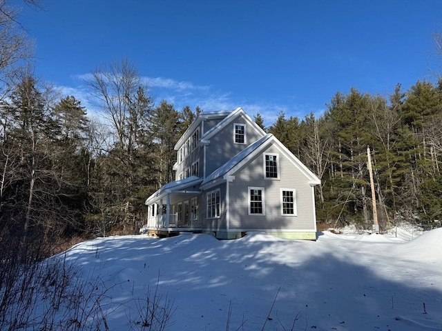 view of front of home featuring a porch