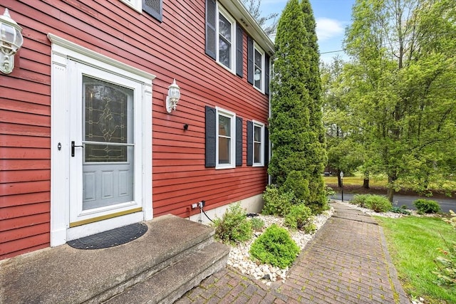 89 Gray St, North Andover, MA 01845 - property entrance