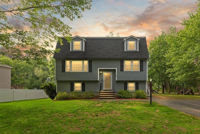 6 2nd Ave, Wilmington, MA 01887 - raised ranch featuring a shingled roof