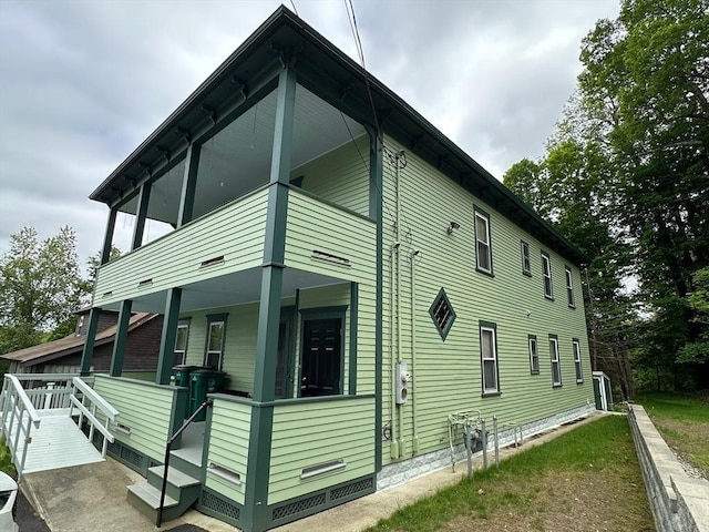 41 Mayland St, Fitchburg, MA 01420 - view of property exterior with covered porch