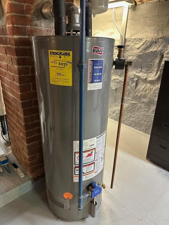 41 Mayland St, Fitchburg, MA 01420 - utilities featuring water heater
