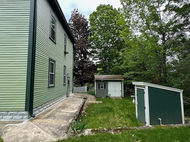 41 Mayland St, Fitchburg, MA 01420 - view of grassy yard