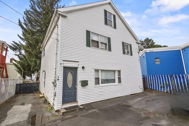 18 Cedar Ct, Lowell, MA 01852 - view of front facade