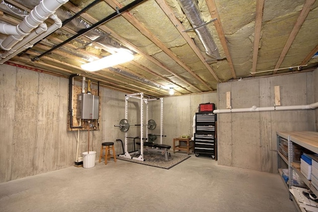 29 Spyglass Ln, Plymouth, MA 02360 - unfinished below grade area with water heater