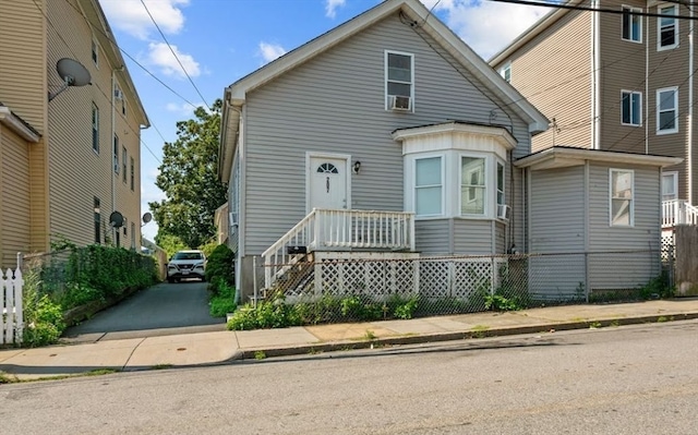 view of front of house