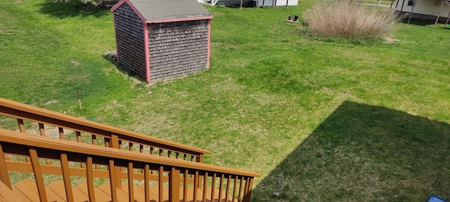 107 Chestnut Cir, Randolph, MA 02368 - view of grassy yard