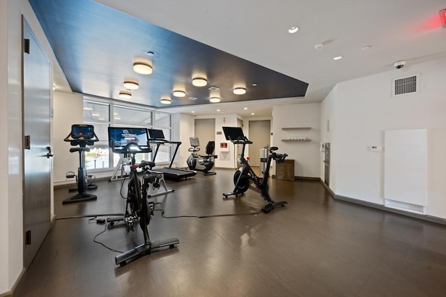 100 Lovejoy Wharf Unit 6J, Boston, MA 02114 - gym with baseboards