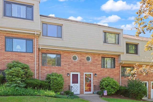 246 Farrwood Dr Unit 246, Haverhill, MA 01835 - view of front of home with brick siding