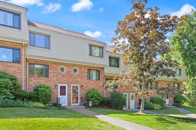 246 Farrwood Dr Unit 246, Haverhill, MA 01835 - multi unit property featuring a front yard and brick siding