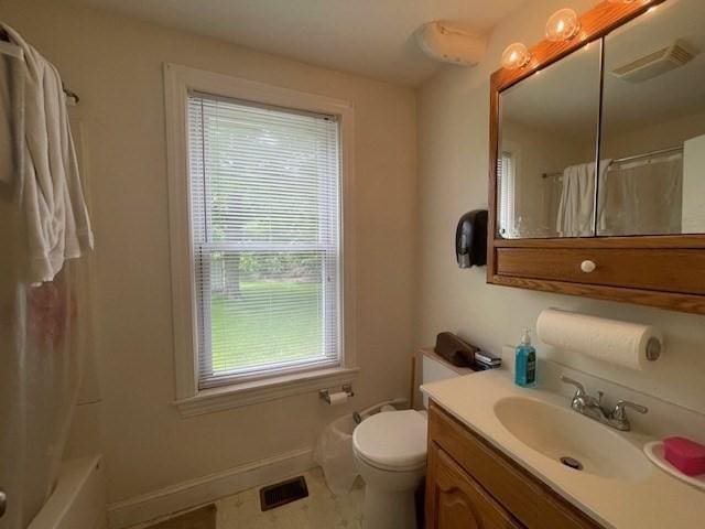 268-270 Providence Rd, Grafton, MA 01560 - full bathroom featuring vanity, toilet, baseboards, and shower / bath combination with curtain