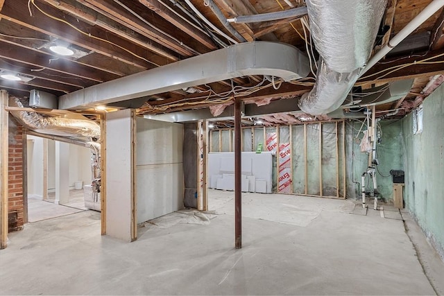 basement with washing machine and dryer