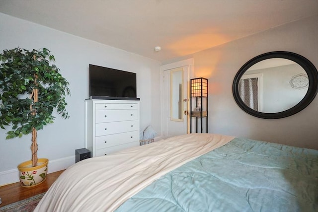 18-20 Melbourne Ave, Newton, MA 02460 - bedroom with wood finished floors and baseboards