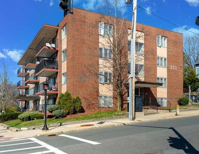 333 Main St, Melrose, MA 02176 - view of apartment building / complex