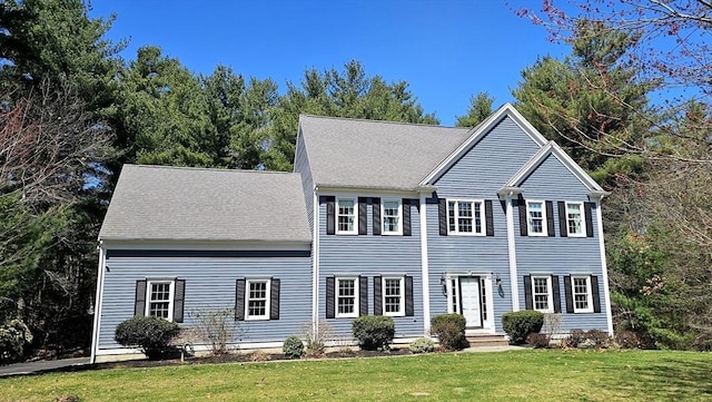 7 Hemlock, Kingston, MA 02364 - colonial-style house with a front lawn