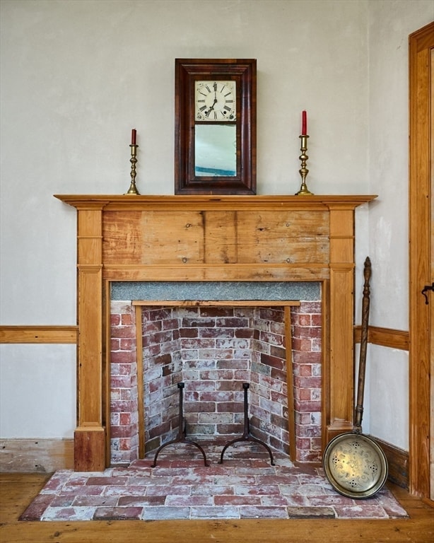 interior details with wood-type flooring