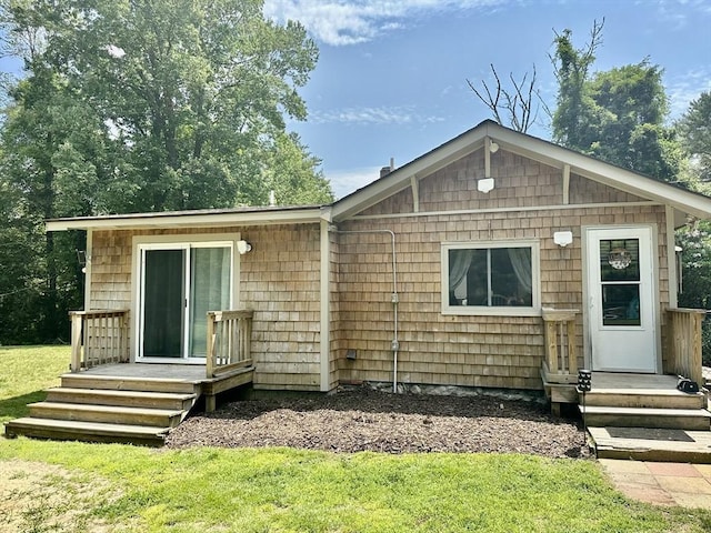 20 Benson St, Middleboro, MA 02346 - view of front of house with a front lawn