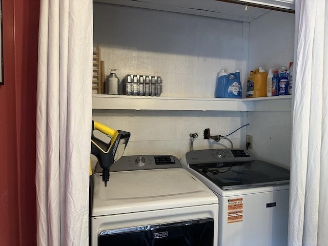 20 Benson St, Middleboro, MA 02346 - washroom featuring washing machine and clothes dryer