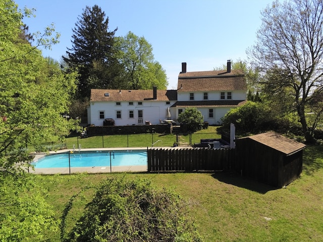 5 Putnam Hill Rd, Sutton, MA 01590 - view of swimming pool with a yard