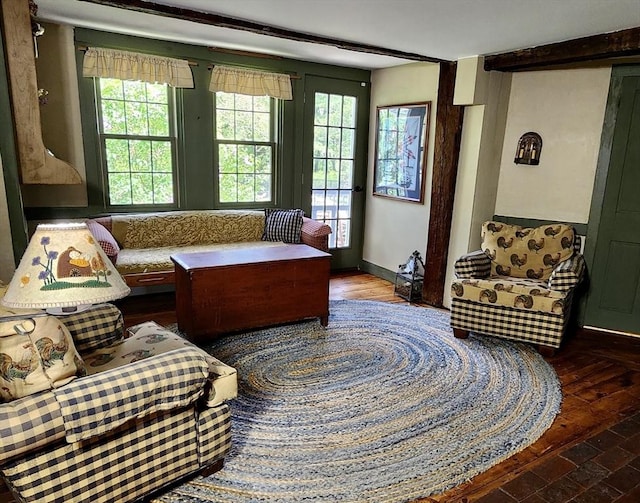 5 Putnam Hill Rd, Sutton, MA 01590 - living area with wood finished floors and baseboards