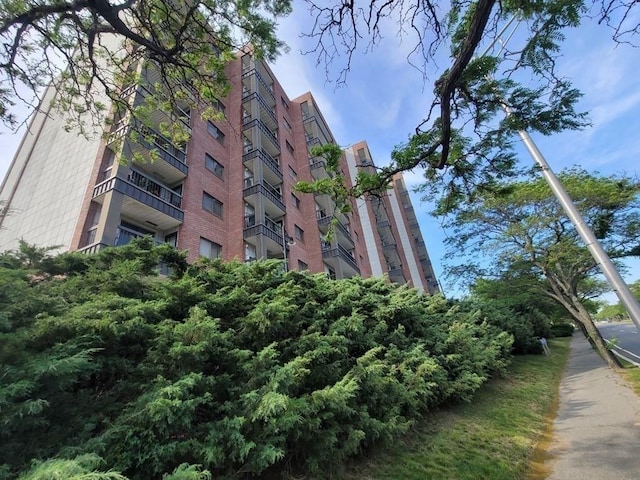 90 Quincy Shore Dr Unit 303, Quincy, MA 02171 - view of apartment building / complex