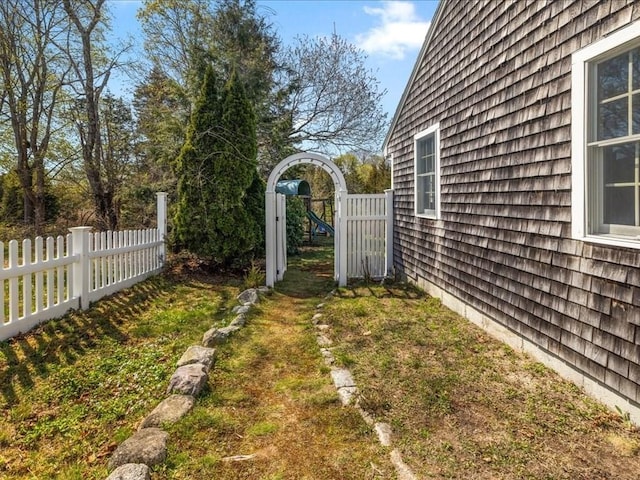 view of yard featuring fence