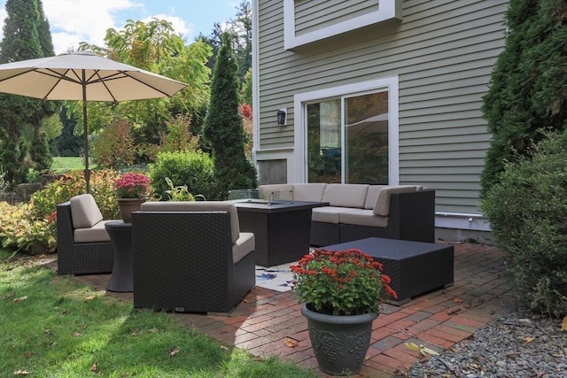 view of patio with outdoor lounge area