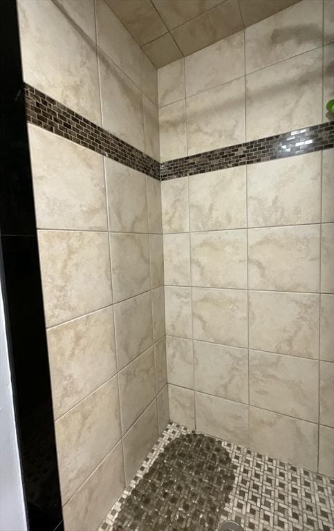 412 Worcester St, West Boylston, MA 01583 - full bath with a tile shower
