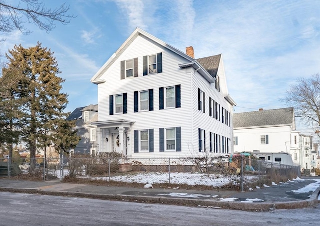 view of front of property