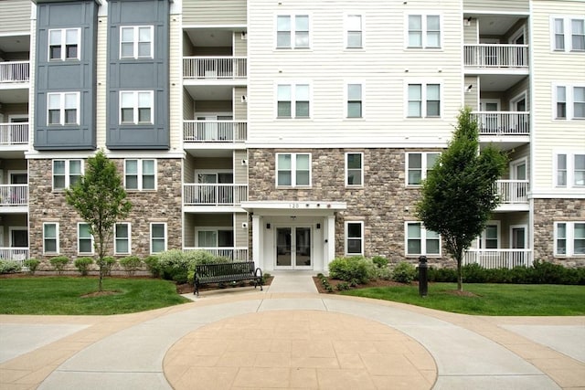 120 University Ave Unit 2202, Westwood, MA 02090 - view of apartment building / complex
