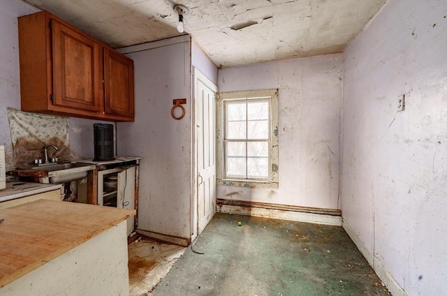 kitchen featuring sink