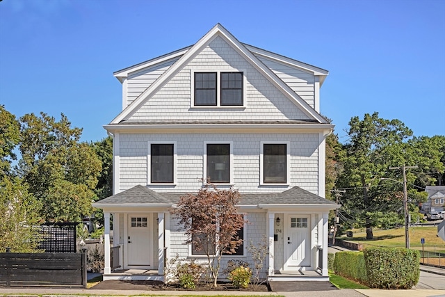 view of front of property