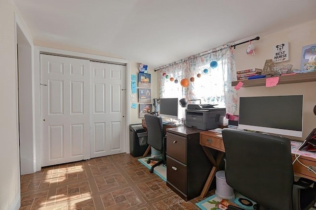 48 Tappan St, Everett, MA 02149 - office space with brick patterned flooring
