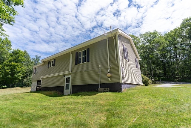 300 Henshaw St, Leicester, MA 01524 - view of property exterior with a yard