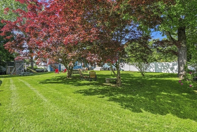 167 Montaup Ave, Dracut, MA 01826 - view of yard