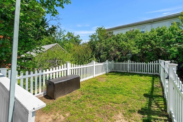 65 Holten St, Danvers, MA 01923 - view of yard