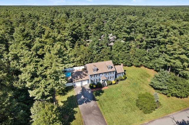 bird's eye view with a view of trees