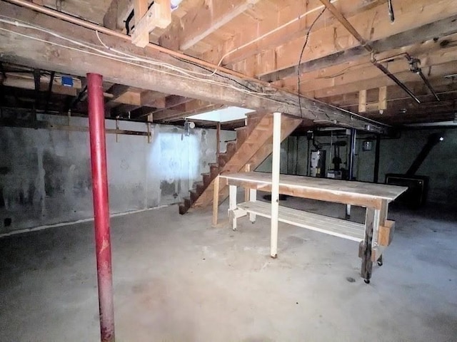 14 Reagan Rd, Townsend, MA 01469 - unfinished below grade area with stairs and water heater