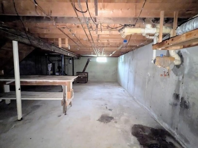 14 Reagan Rd, Townsend, MA 01469 - below grade area with water heater
