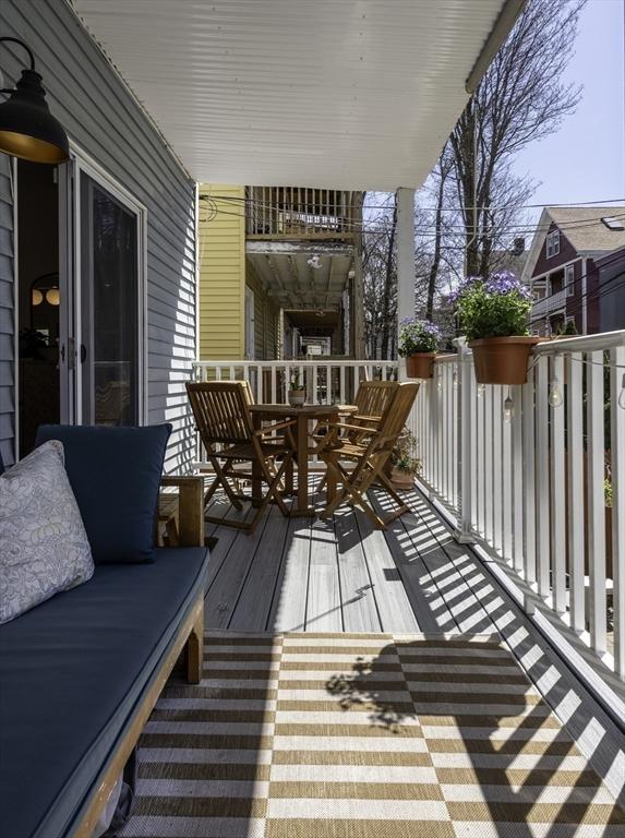 deck with outdoor dining space