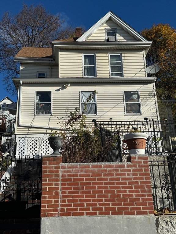 view of front of house