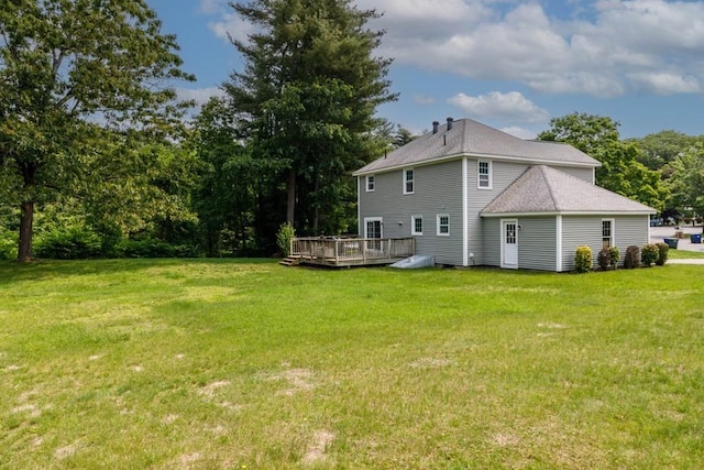 20 Starling Way, Leominster, MA 01453 - rear view of property with a deck and a yard
