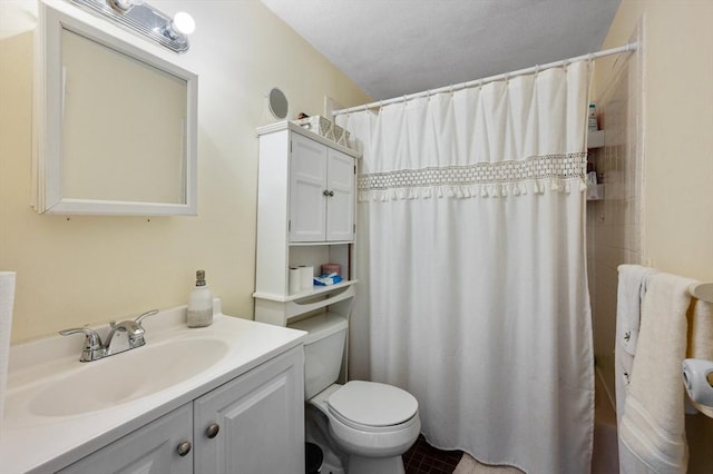 135 Grove St Unit 145, Rockland, MA 02370 - bathroom with vanity and a shower with curtain