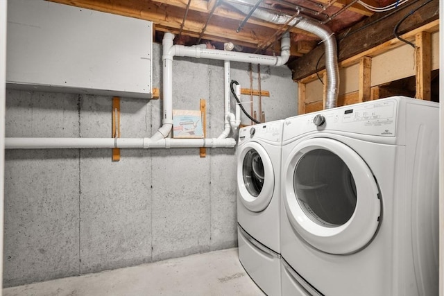 20 Hawthorne Vlg Unit C, Franklin, MA 02038 - washroom featuring washer and dryer