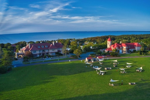 bird's eye view featuring a water view