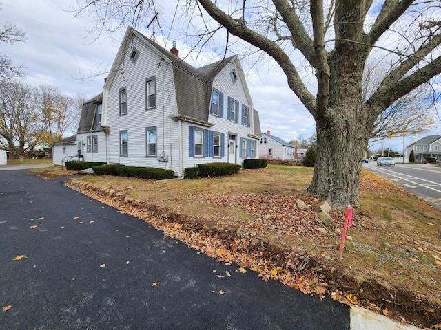 view of side of property