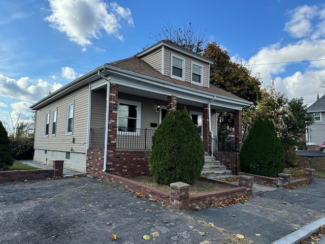 bungalow-style house with covered porch